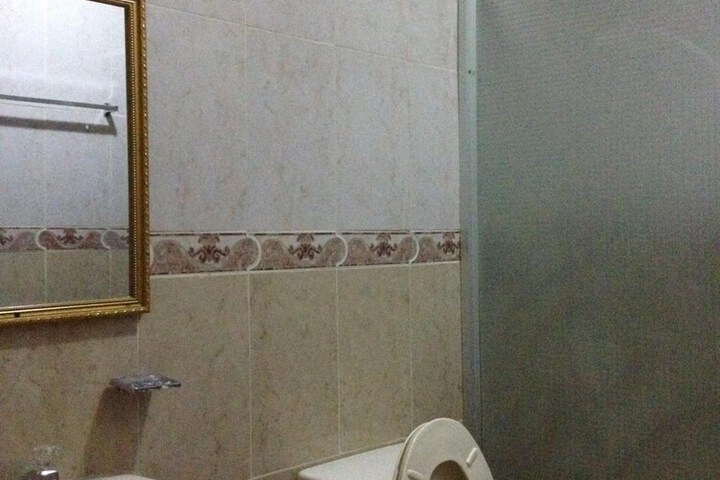 Room 21 of 27