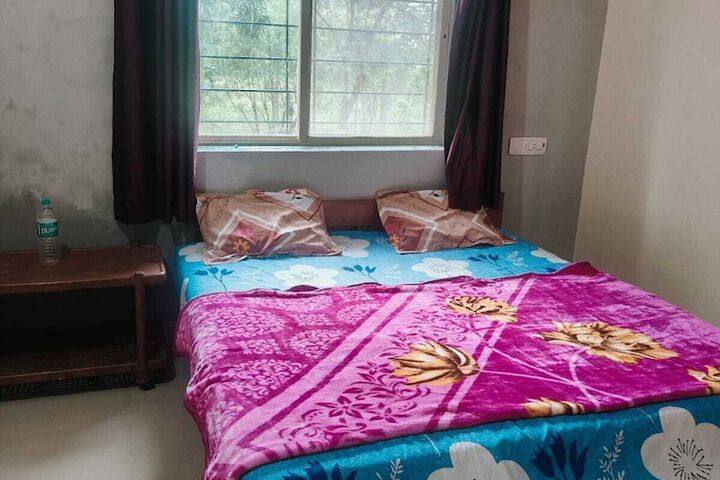 Room 2 of 16