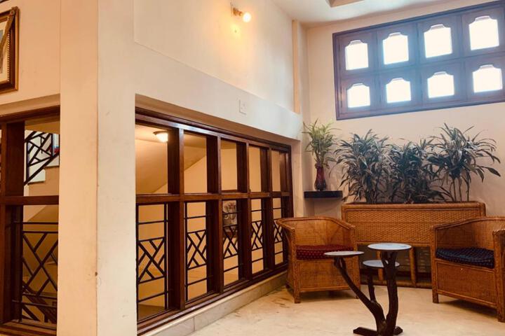 Hotel Devika