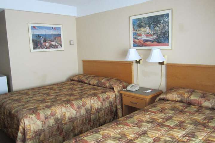 Room 13 of 27