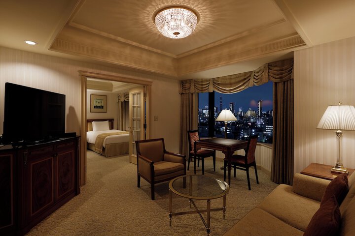 Room 11 of 43