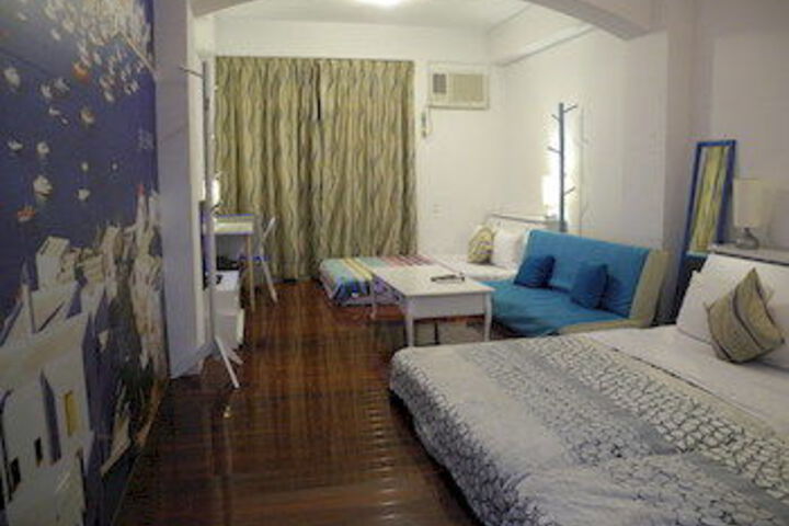 Room 11 of 43