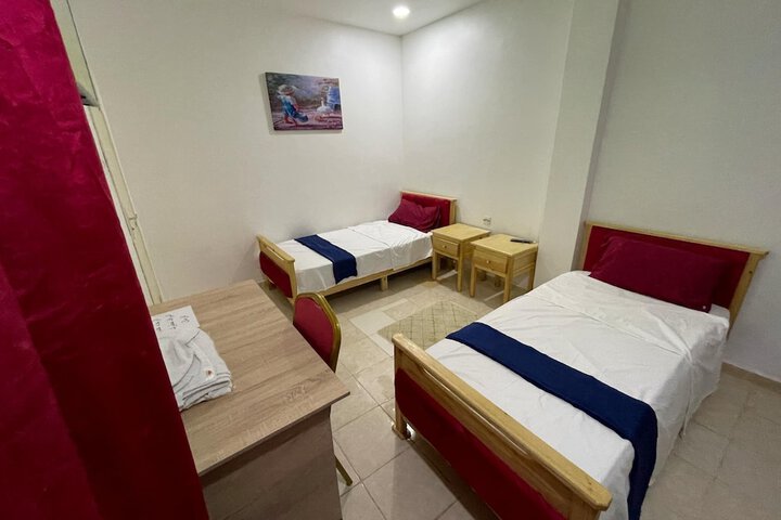 Room 10 of 13