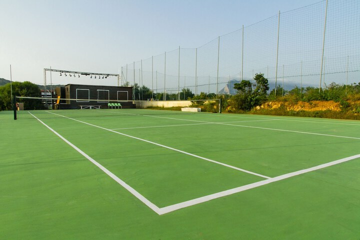 Tennis court