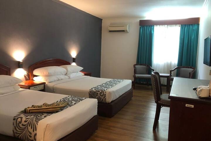 Room 2 of 6