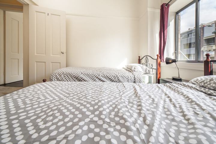Room 5 of 50
