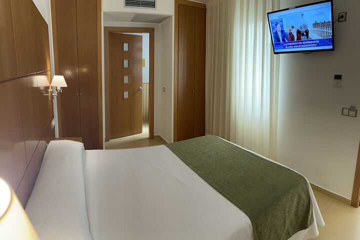 Room 15 of 42