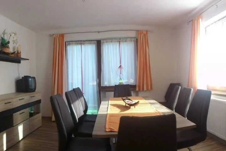 Room 3 of 13