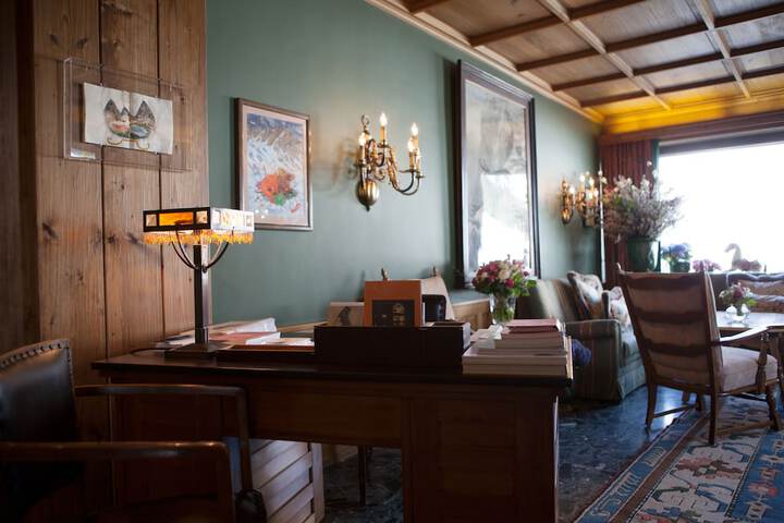 Lounge 80 of 95