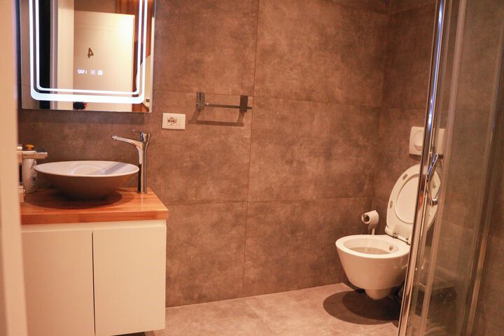 Room 10 of 57