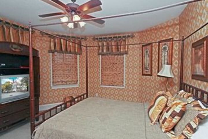 Room 30 of 71
