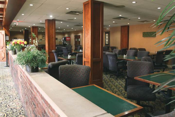 Dining Photos
