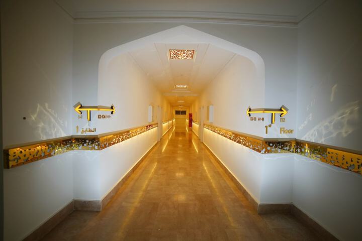 Ballroom/Hall 32 of 34