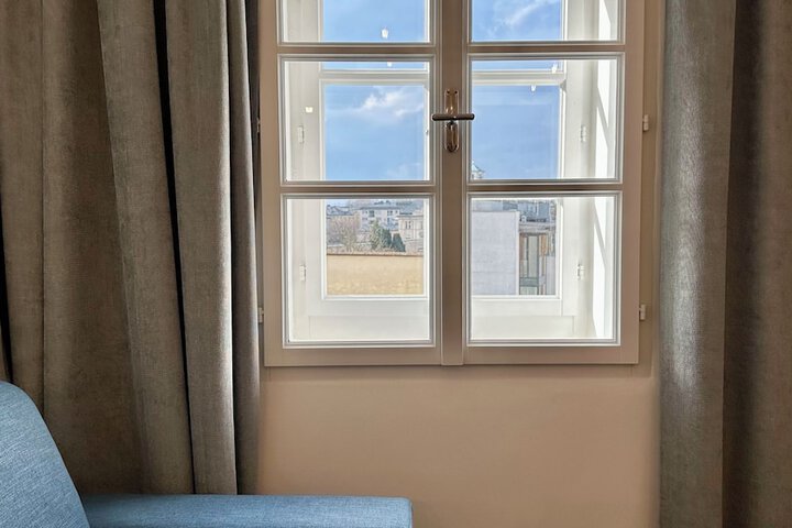 Room 67 of 109