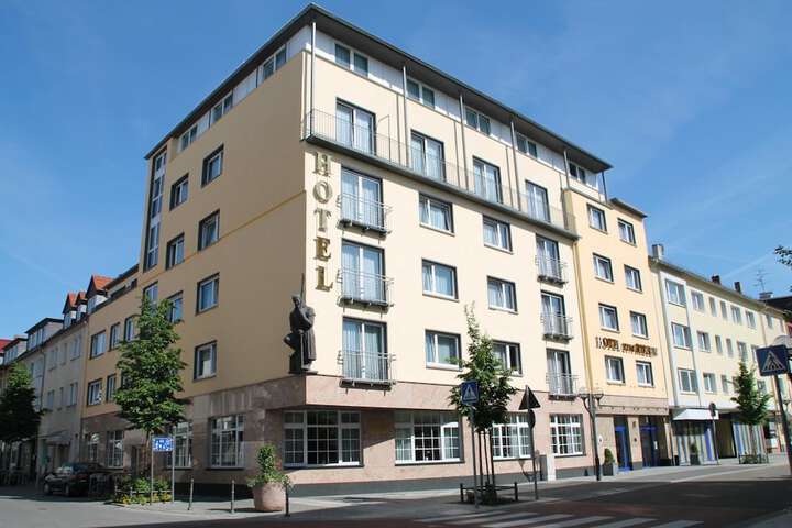 Hotel 62 of 63