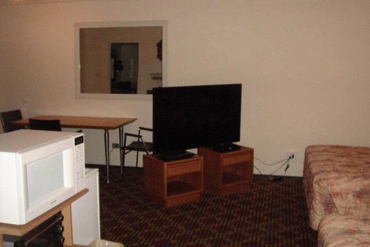 Room 17 of 32