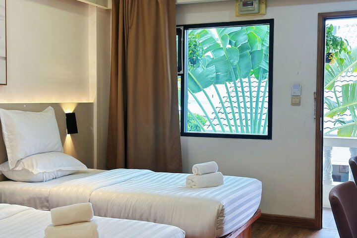 Room 83 of 116