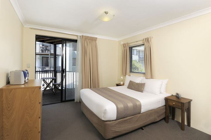 Room 8 of 35