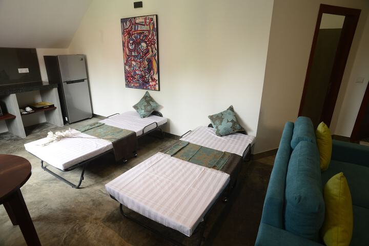 Room 15 of 83