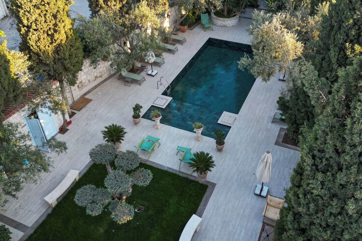 Pool 57 of 69
