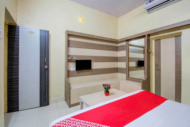 Room 9 of 38