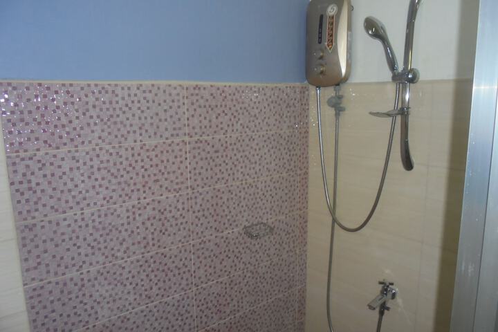 Room 34 of 63