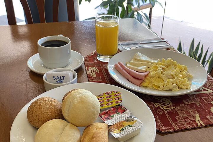Breakfast/Coffee Service 52 of 66