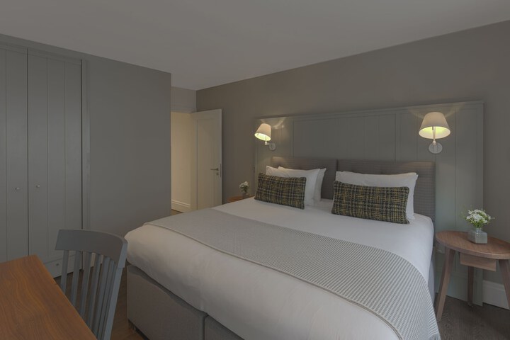 Room 32 of 263