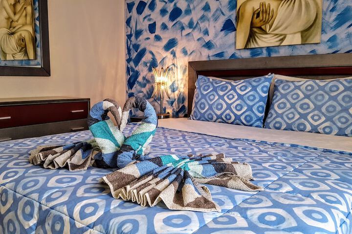 Room 3 of 48