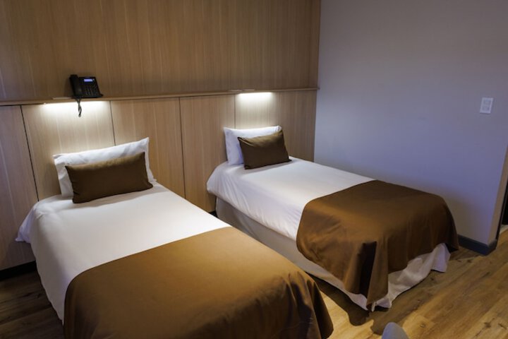 Room 9 of 21