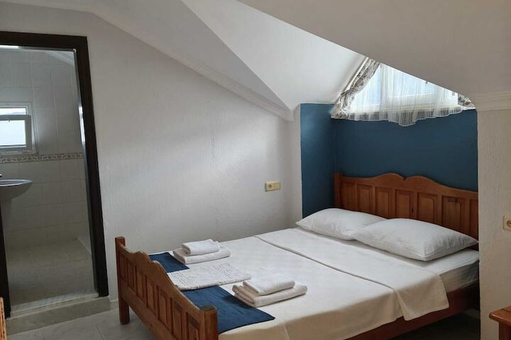 Room 15 of 62