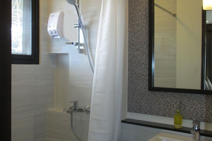 Room 60 of 80