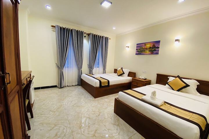 Room 6 of 30