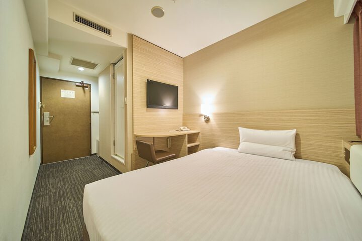 Room 6 of 20