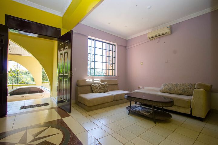 Parkview Safari Hotel and Apartments