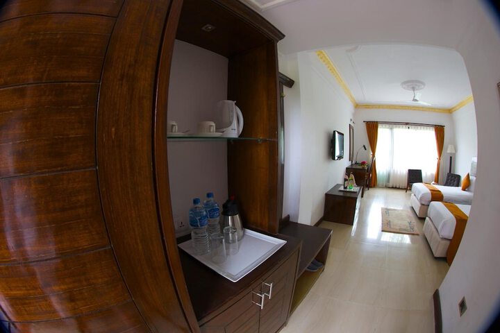 Room 8 of 44