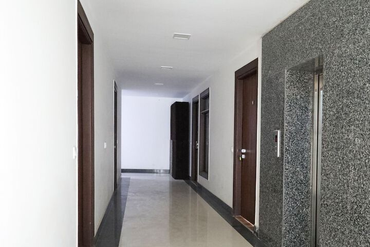 Ballroom/Hall 25 of 26