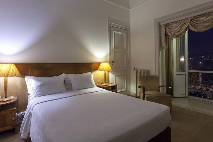 Room 21 of 62