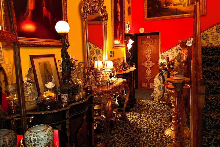 Ballroom/Hall 31 of 74