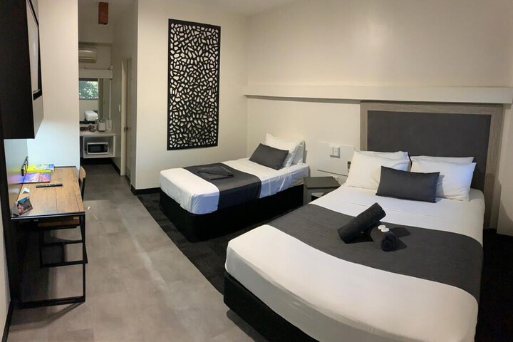 Room 16 of 40
