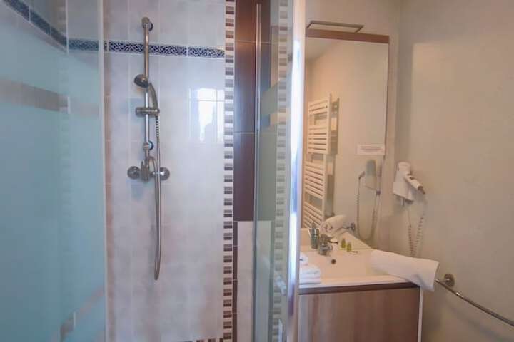 Room 15 of 63