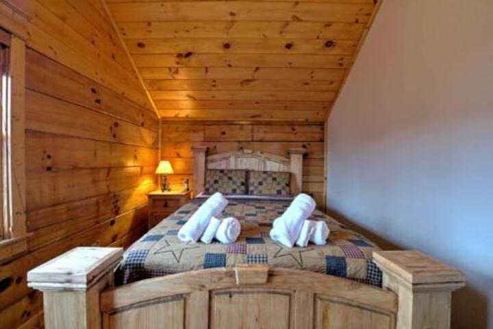 Rocky Mountain High Cabin in Mars Hill, NC
