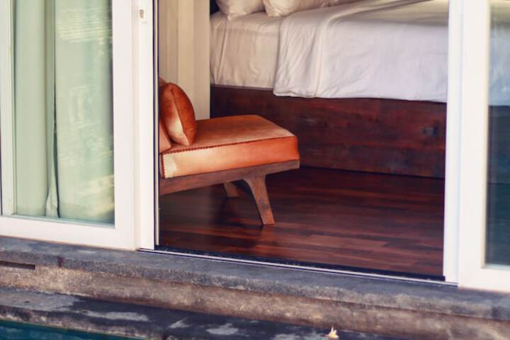 Room 10 of 73