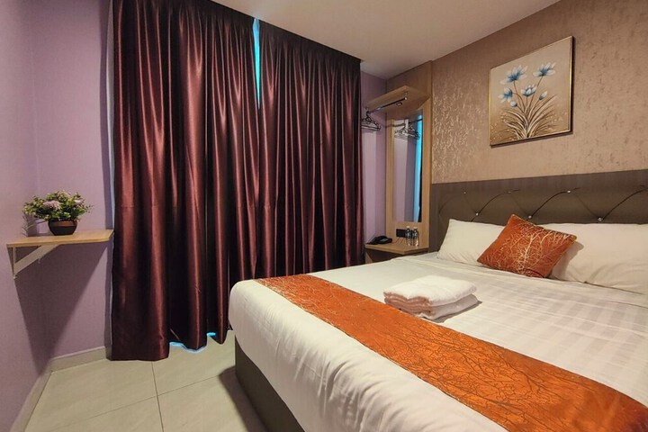 Room 35 of 60