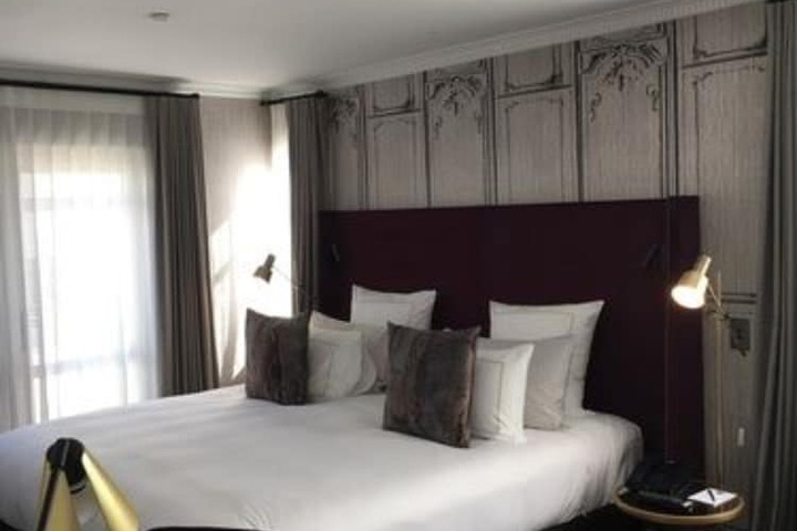 Room 10 of 108