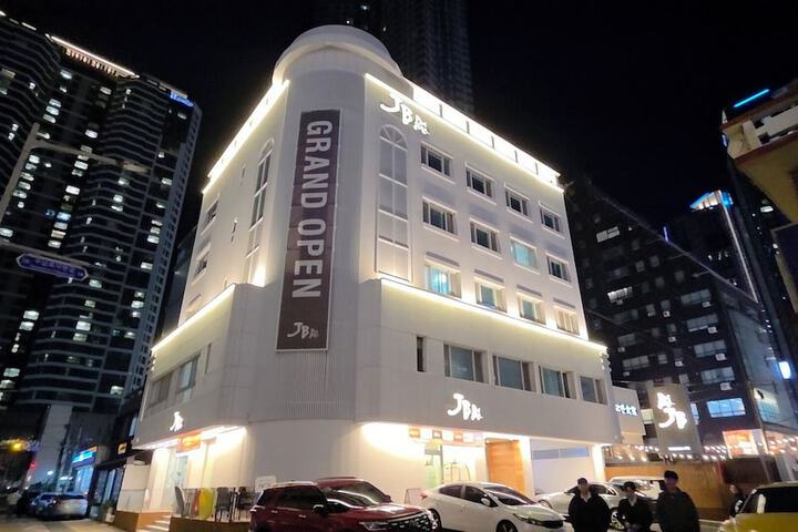Hotel 75 of 75