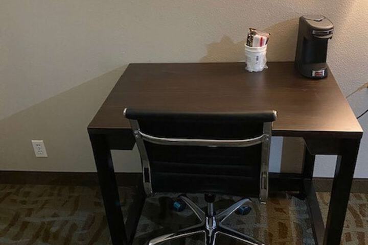 Room 13 of 28