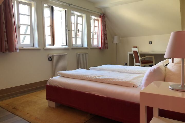 Room 8 of 67