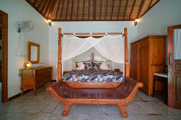 Room 2 of 41