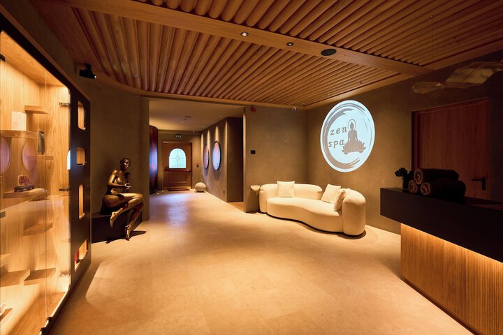 Hotel Interior 77 of 111